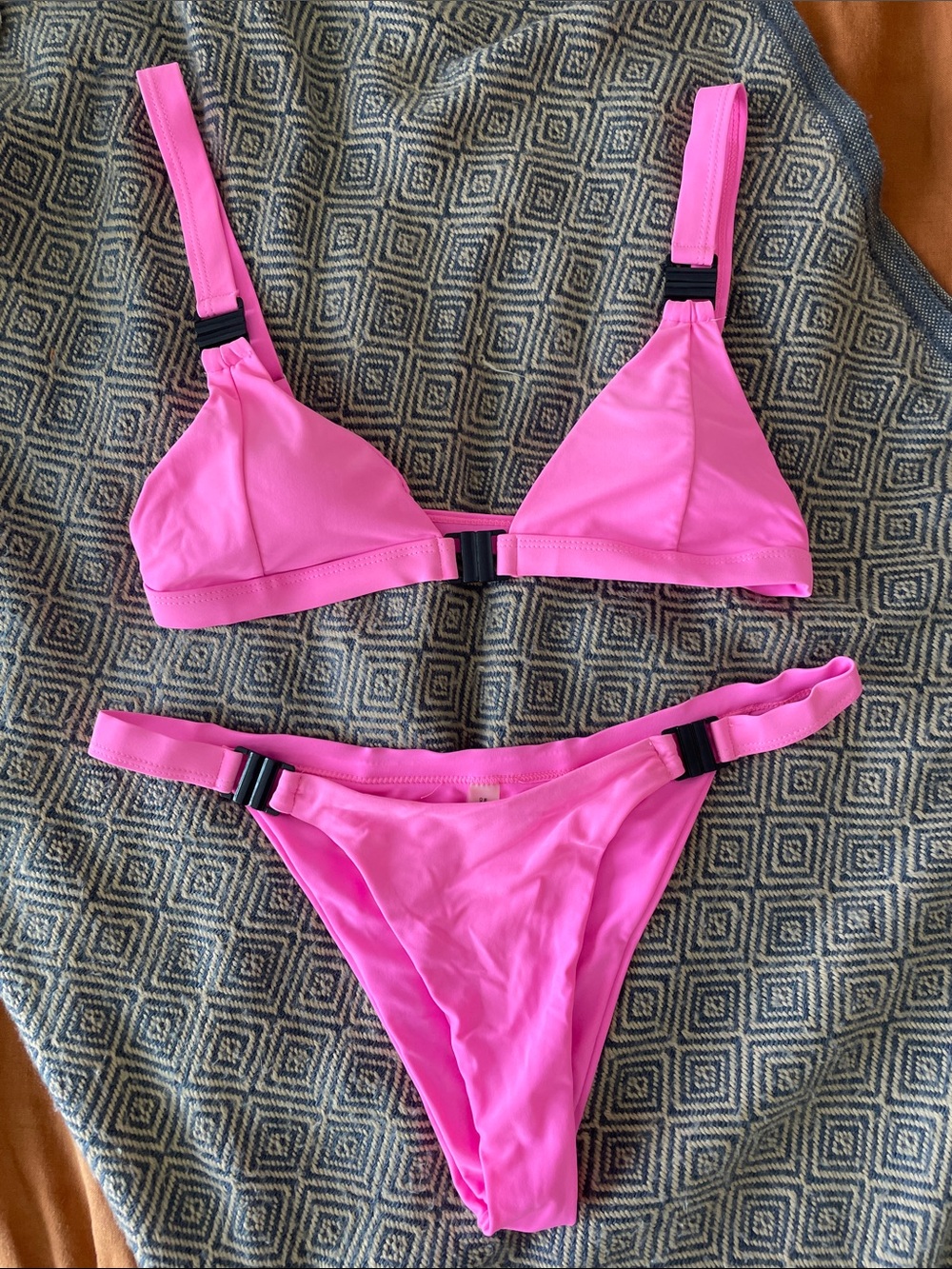 Zaful Hot Pink Buckle Two-Piece Bikini